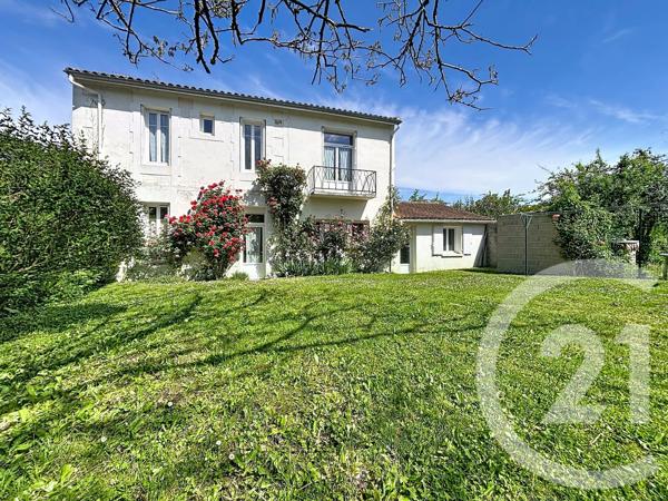 Maison à vendre  5 pièces - 116 m 2   ANGOULEME  - 16