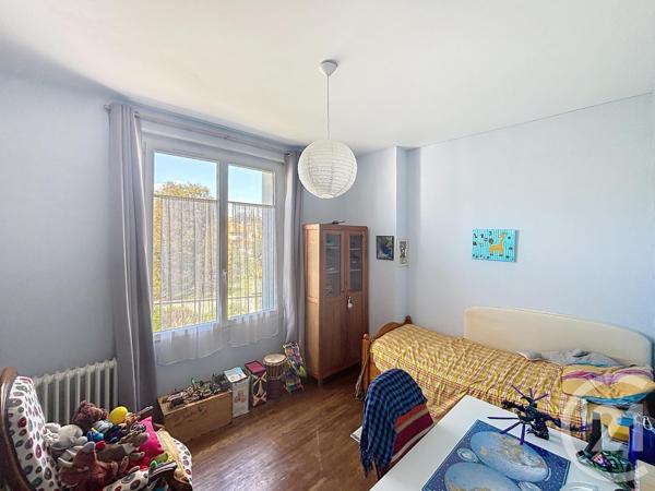 Maison à vendre  5 pièces - 116 m 2   ANGOULEME  - 16