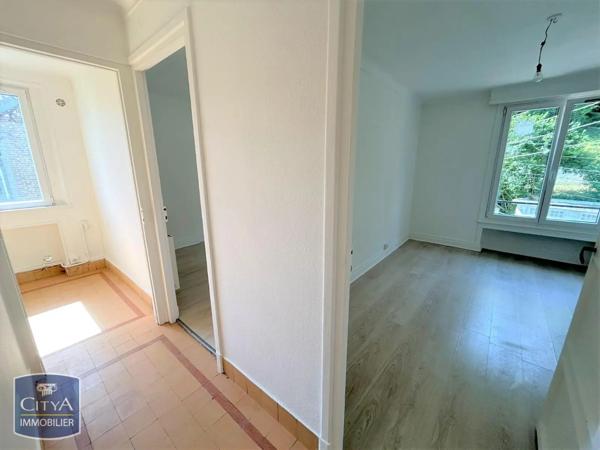 Appartement à louer 3 pièces 49.74m² Laon (02000)