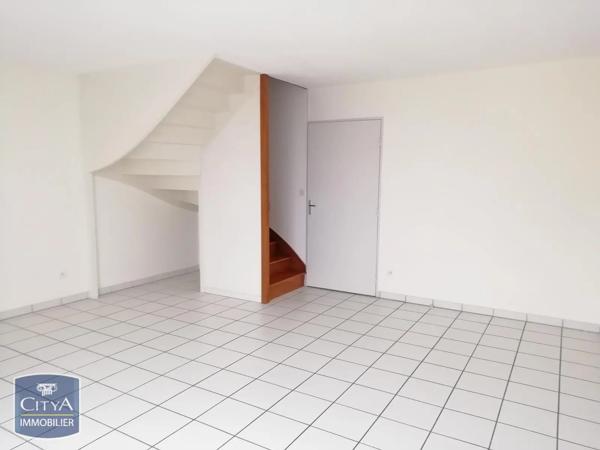 Appartement à louer 3 pièces 67.93m² Ruaudin (72230)