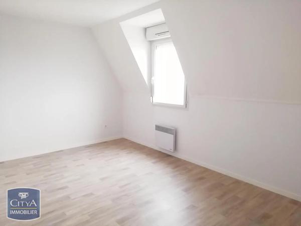 Appartement à louer 3 pièces 67.93m² Ruaudin (72230)