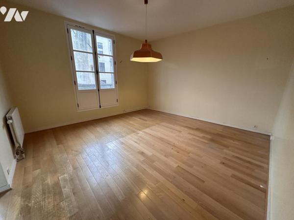 VANNES Centre ville, T2 2ème étage sans ascenseur