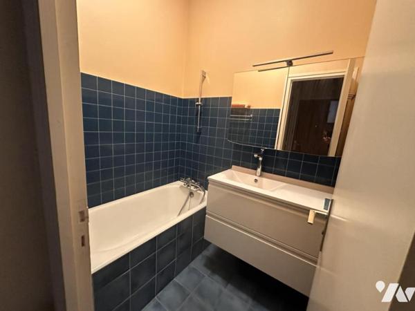 VANNES Centre ville, T2 2ème étage sans ascenseur