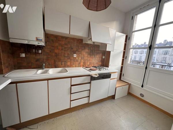 VANNES Centre ville, T2 2ème étage sans ascenseur