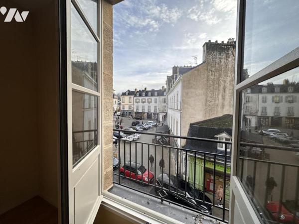VANNES Centre ville, T2 2ème étage sans ascenseur