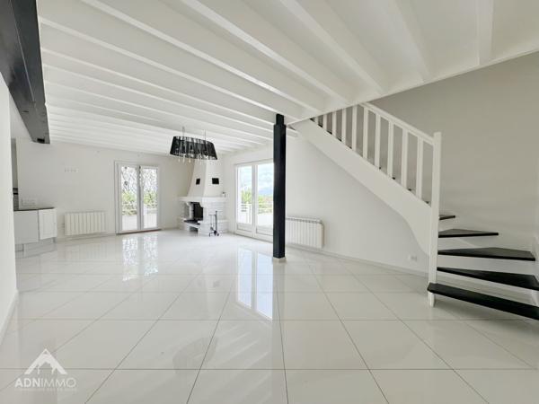 Péron (01630) Maison 5 Pièces 204 m2