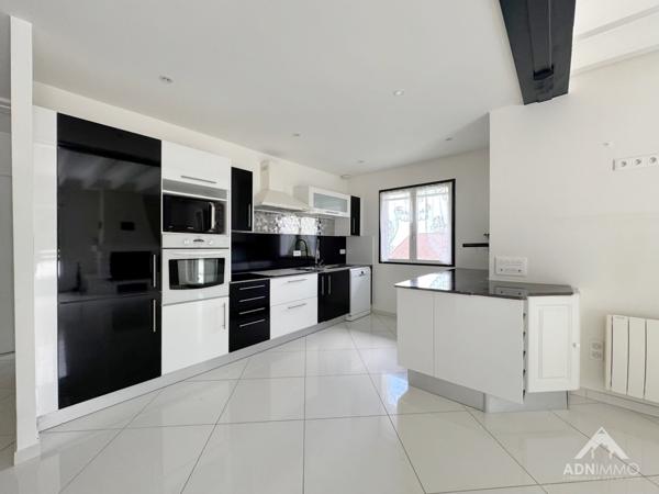 Péron (01630) Maison 5 Pièces 204 m2