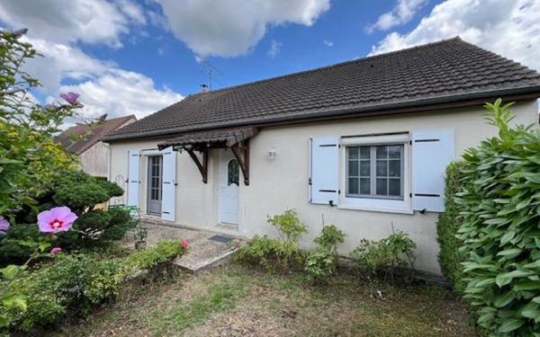 Maison à vendre    3 pièces •  Saint-Aignan