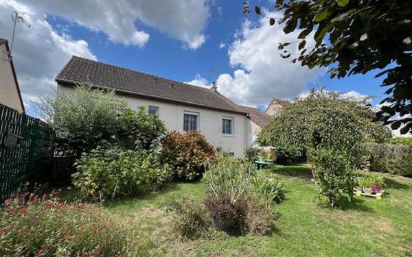 Maison à vendre    3 pièces •  Saint-Aignan