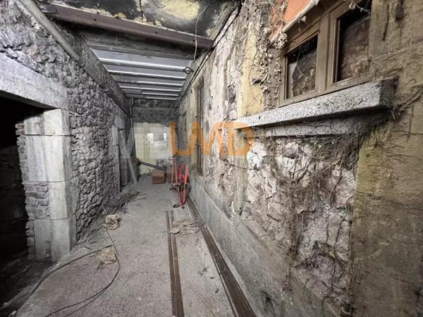 Immeuble à bon rendement locatif Cransac les Thermes Aveyron