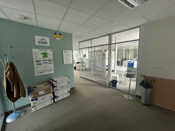 BUREAUX À LOUER POITIERS GARE - IMMEUBLE RECENT CLIMATISÉ - 317m²