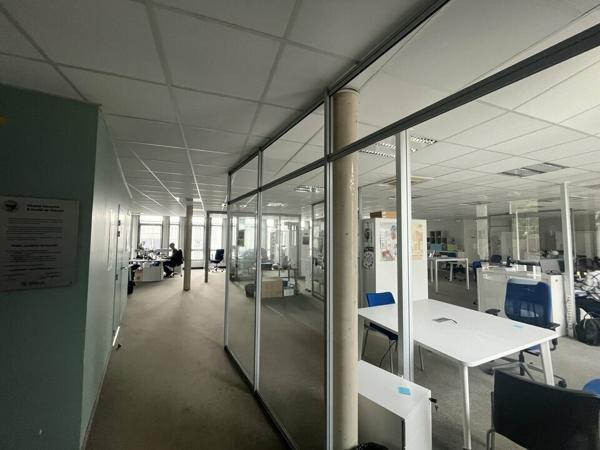 BUREAUX À LOUER POITIERS GARE - IMMEUBLE RECENT CLIMATISÉ - 317m²