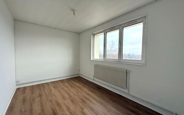 Appartement à louer    3 pièces •  Douai
