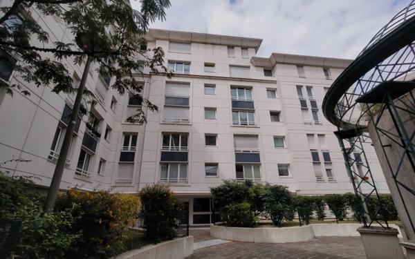 Appartement à louer    2 pièces • 47,85 m2 Sèvres