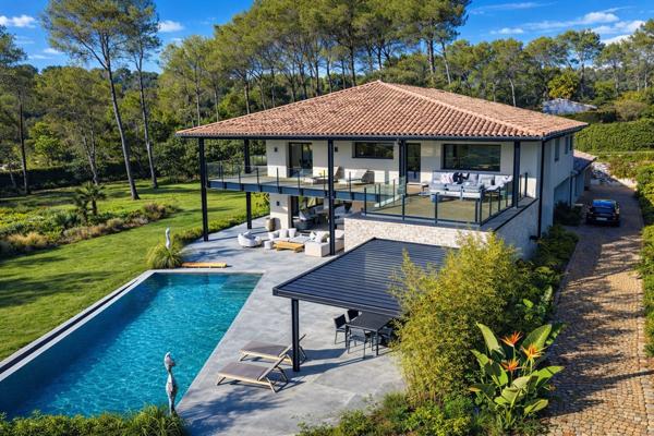 Mougins (06250) VILLA D'EXCEPTION A MOUGINS - BIEN ULTRA RARE - ROYAL GOLF