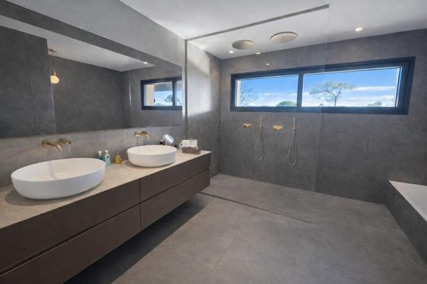 Mougins (06250) VILLA D'EXCEPTION A MOUGINS - BIEN ULTRA RARE - ROYAL GOLF