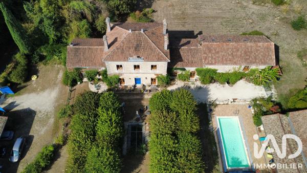 Maison à vendre 8 pièces 337,66 m² Londigny