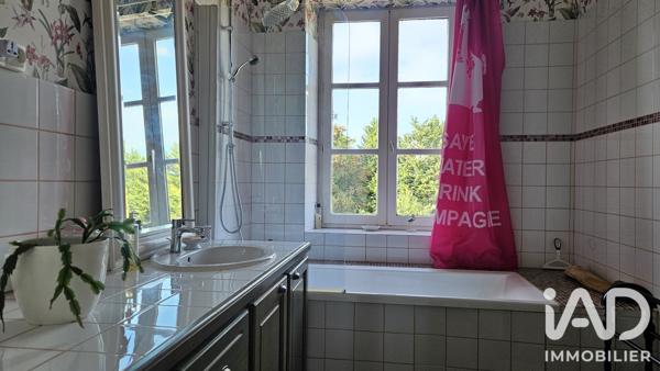 Maison à vendre 8 pièces 337,66 m² Londigny