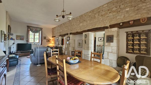 Maison à vendre 8 pièces 337,66 m² Londigny