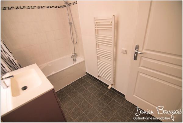 Bel appartement T3 de 75m2 au calme avec box fermé
