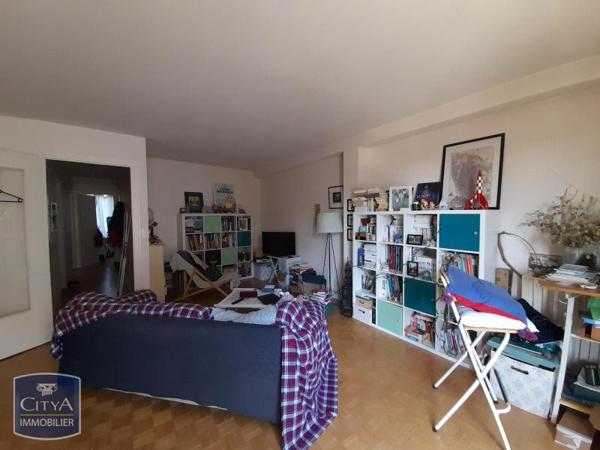 Appartement à louer 2 pièces 64m²