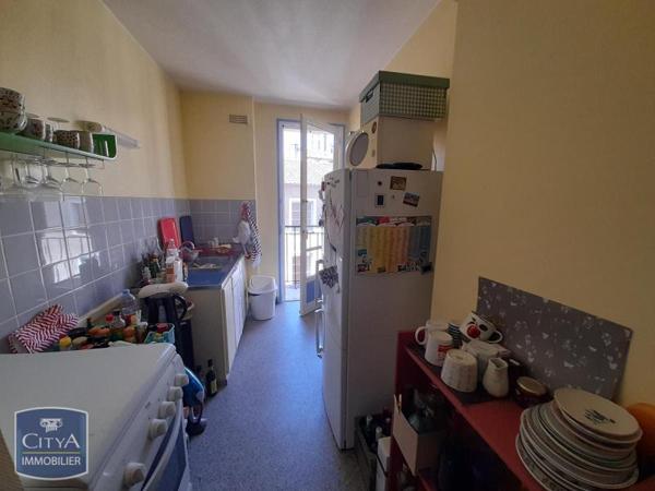 Appartement à louer 2 pièces 64m²