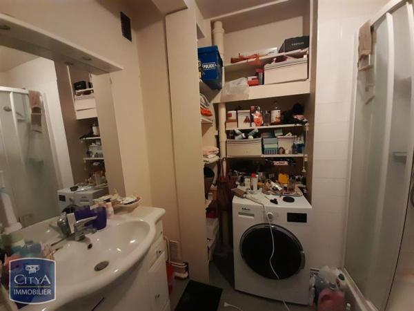 Appartement à louer 2 pièces 64m²