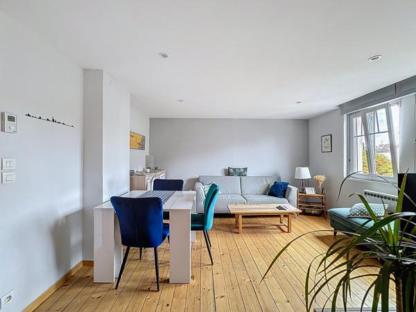 CHARMANT DUPLEX A CRONENBOURG