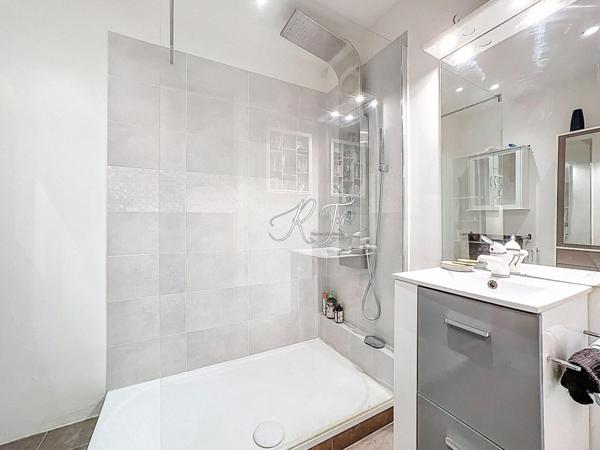 Appartement familiale avec grande terrasse