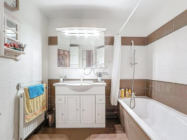 Appartement familiale avec grande terrasse