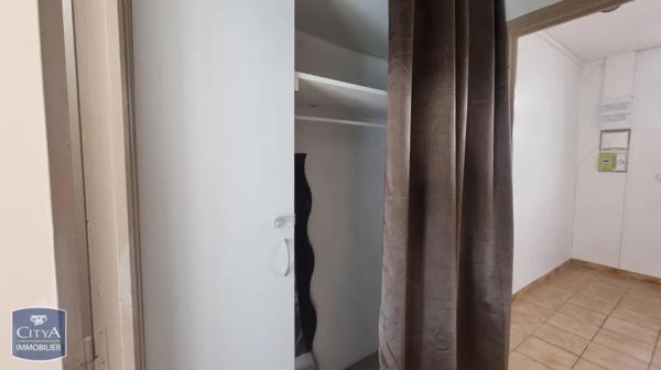 Appartement à louer 2 pièces 34.27m² Saint-Quentin (02100)