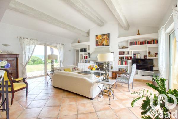 Maison à vendre 7 pièces 230 m² Sainte-Maxime