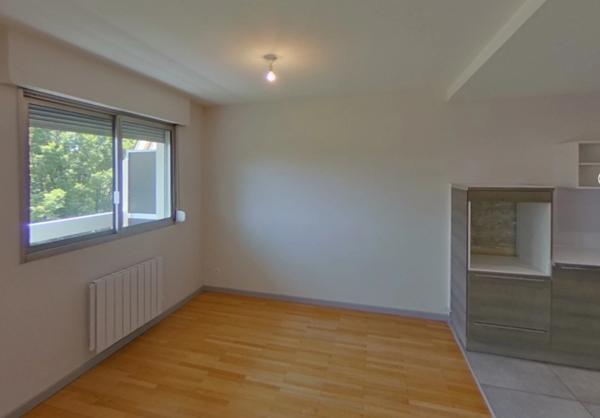 VILLEURBANNE – à vendre T4, 3 chambres, traversant rénové de 90 m² avec balcon, cave