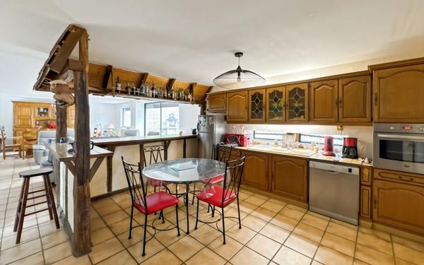 Maison à vendre    5 pièces • 171 m2 Atur