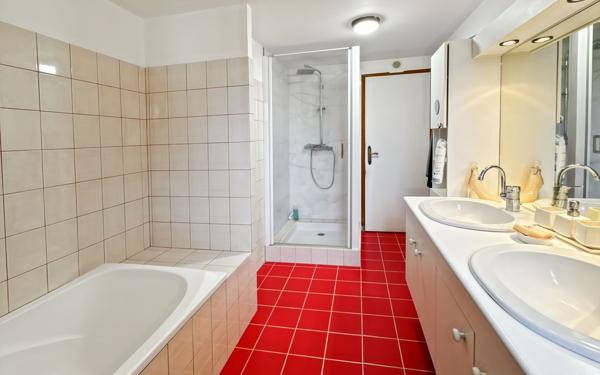 Maison à vendre    5 pièces • 171 m2 Atur