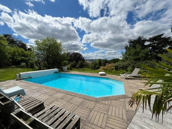 Maison 210 m2 habitables sur parcelle 1542 m2