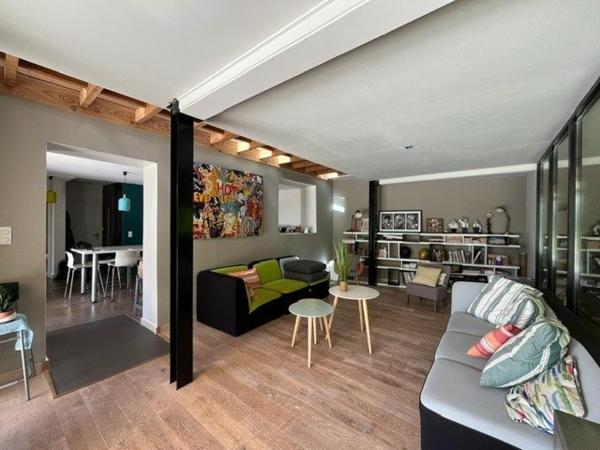 Maison 210 m2 habitables sur parcelle 1542 m2
