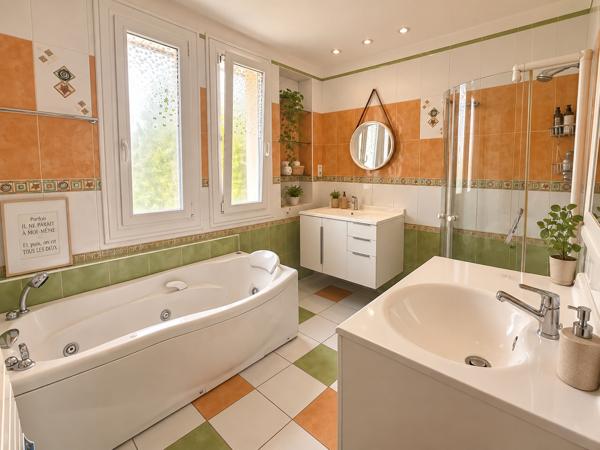 Maison familiale avec piscine et garage