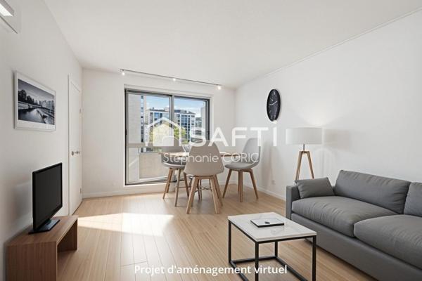 PROCHE DES PASSAGES - BALCON - CALME - À RÉNOVER