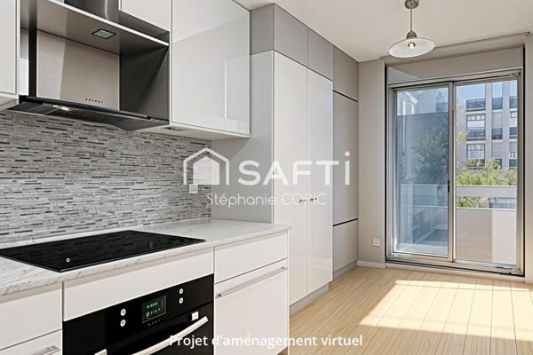 PROCHE DES PASSAGES - BALCON - CALME - À RÉNOVER