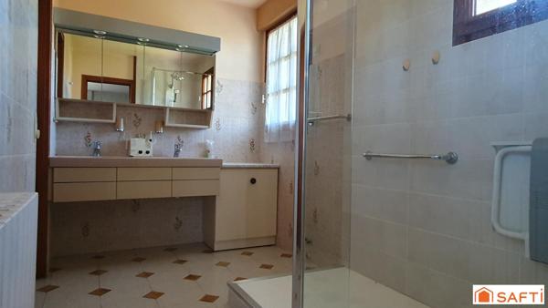 Spacieuse et confortable maison au coeur d'un village