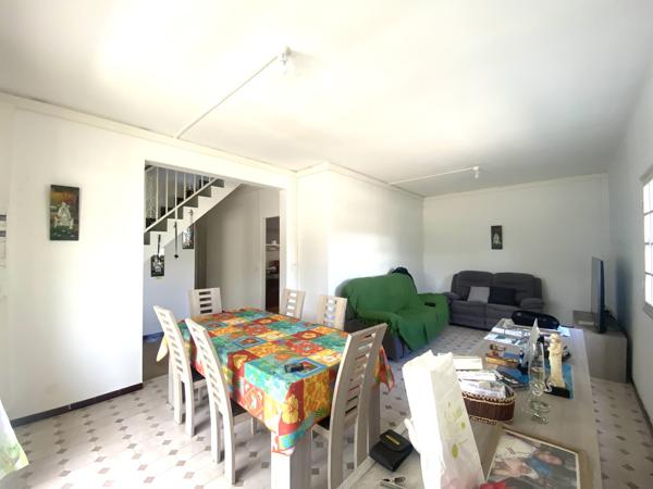 Vente Maison130 m² - 6 Pièces - LE TAMPON (97430)
