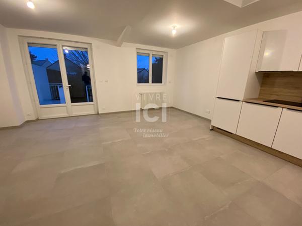 Maison rénovée avec locataires en place - Bourg de Carquefou