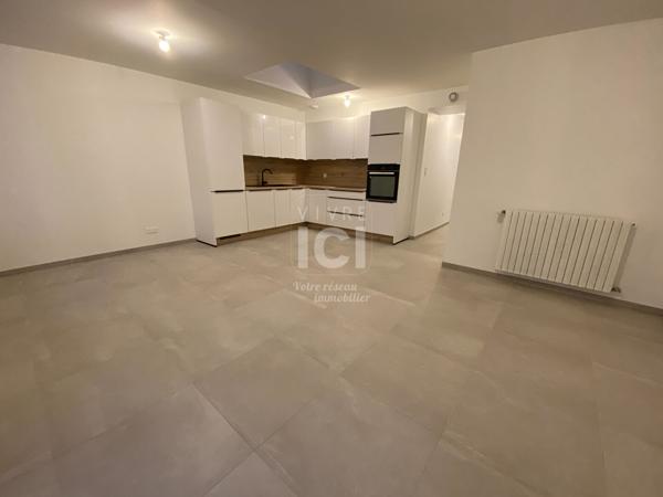 Maison rénovée avec locataires en place - Bourg de Carquefou