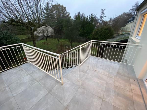 Maison rénovée avec locataires en place - Bourg de Carquefou