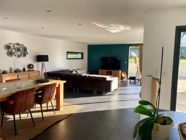 Élégance et lumière au cœur de Kervignac