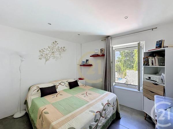 Maison à vendre  3 pièces - 70 m 2   UZES  - 30