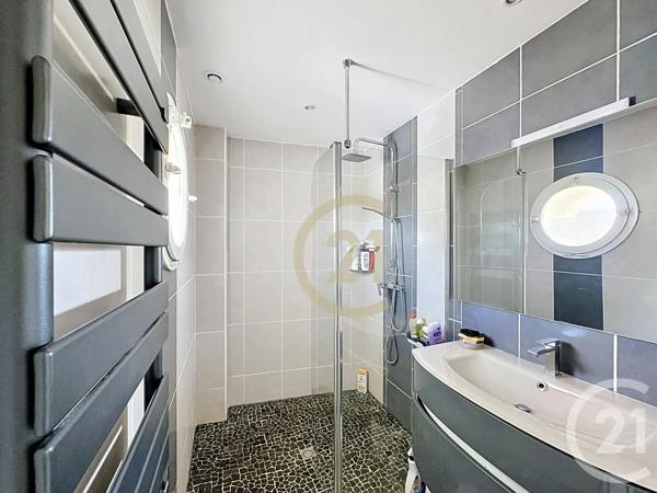 Maison à vendre  3 pièces - 70 m 2   UZES  - 30