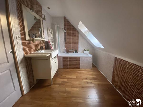 Maison - Vendu - 130 m² - LES ESSARTS-LE-ROI | The Door Man