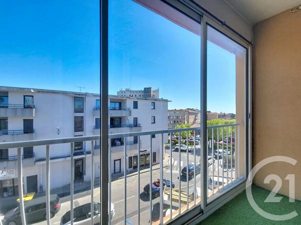 Appartement F3 à vendre  3 pièces - 90,96 m 2   VILLENEUVE LES AVIGNON  - 30